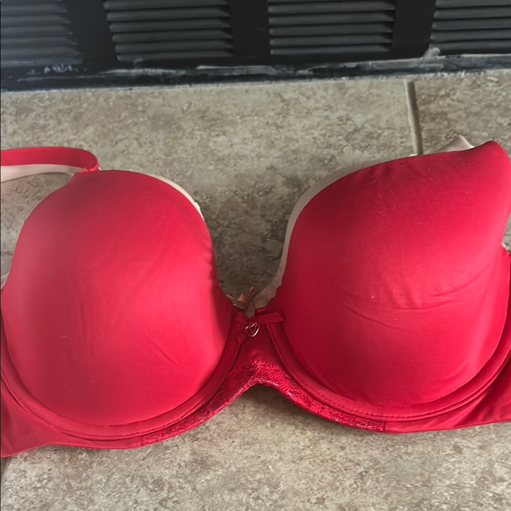 Victoria's Secret Black and Red Bra with Adjustable Straps - Picture 5 of 7